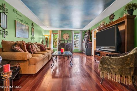 21 Ryan Road Marlboro NJ 07746