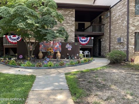 177 Amberly Drive Manalapan NJ 07726
