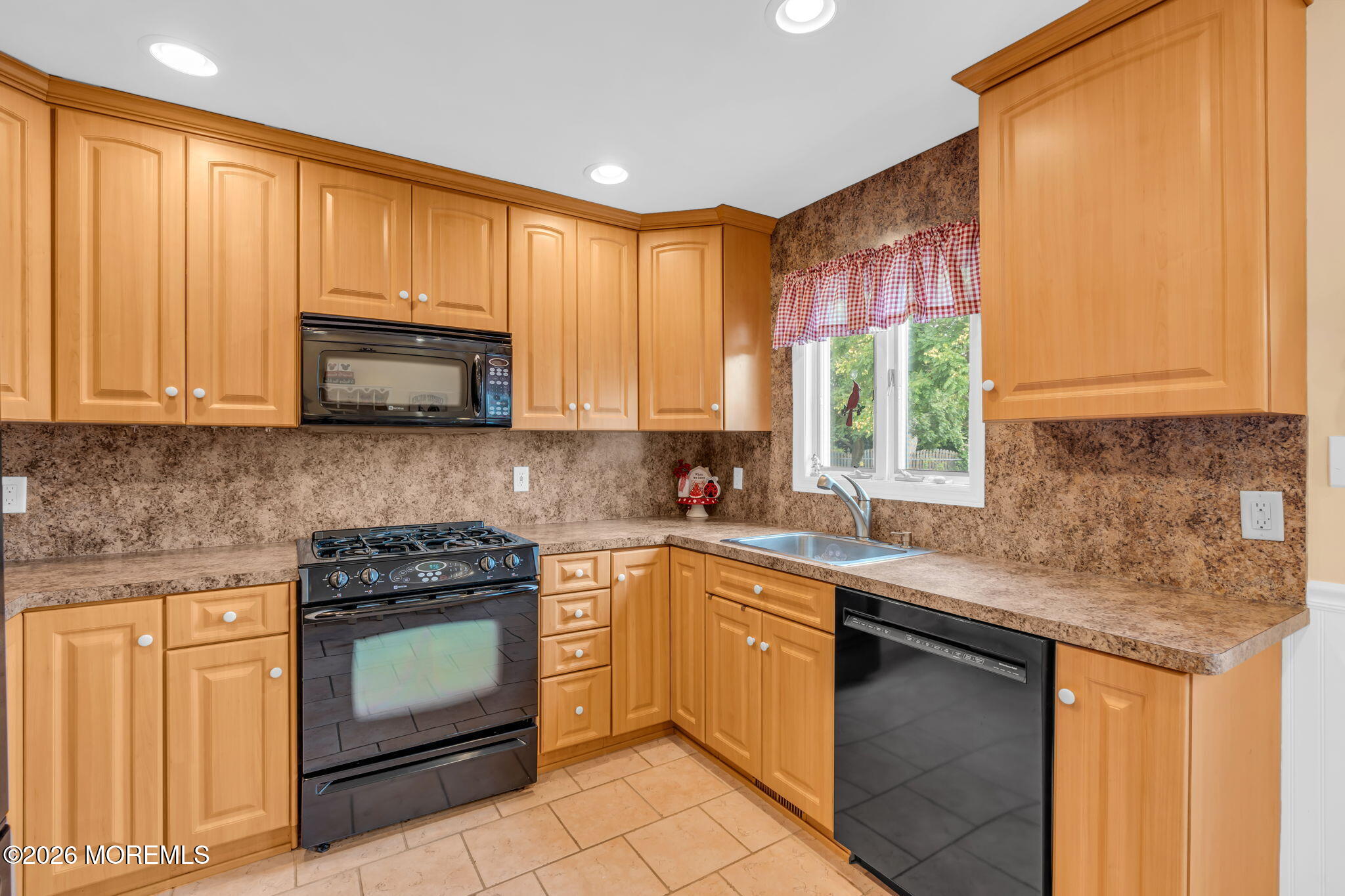 10 Garrett Place New Monmouth NJ 07748