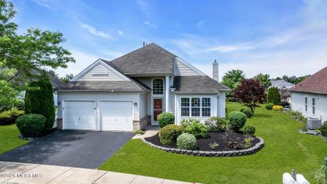 12 Neville Court Manchester NJ 08759