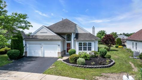 12 Neville Court Manchester NJ 08759