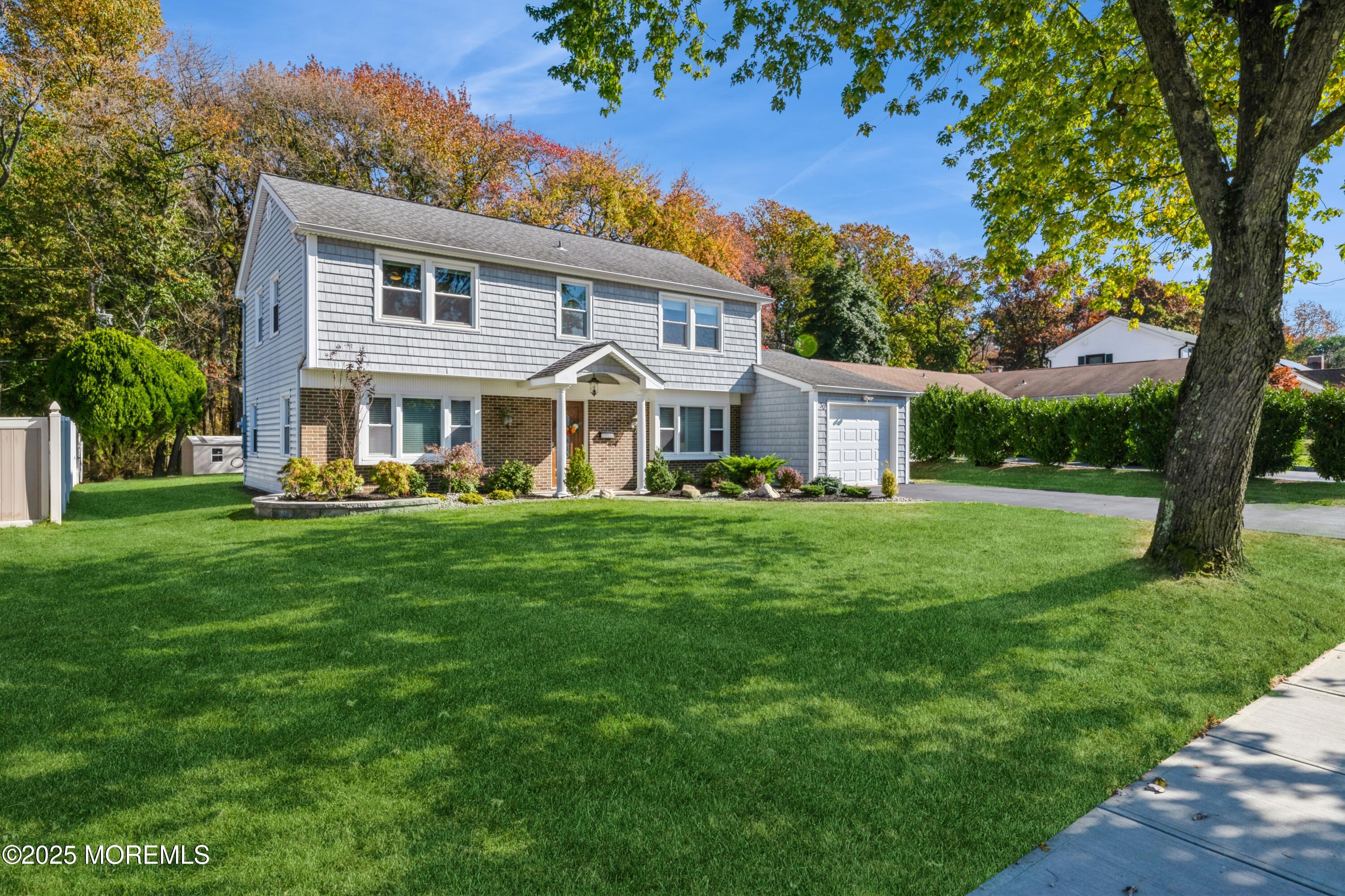 30 Courtland Lane Aberdeen NJ 07747