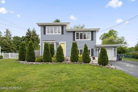 13 Mallory Way Hamilton NJ 08610