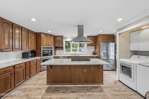 13 Mallory Way Hamilton NJ 08610