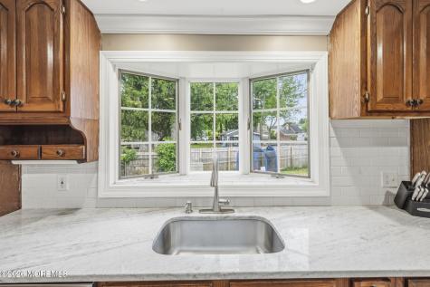 13 Mallory Way Hamilton NJ 08610