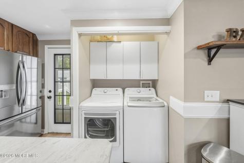 13 Mallory Way Hamilton NJ 08610
