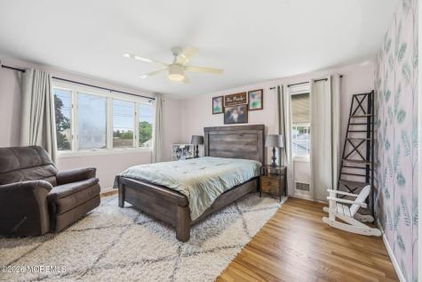 13 Mallory Way Hamilton NJ 08610