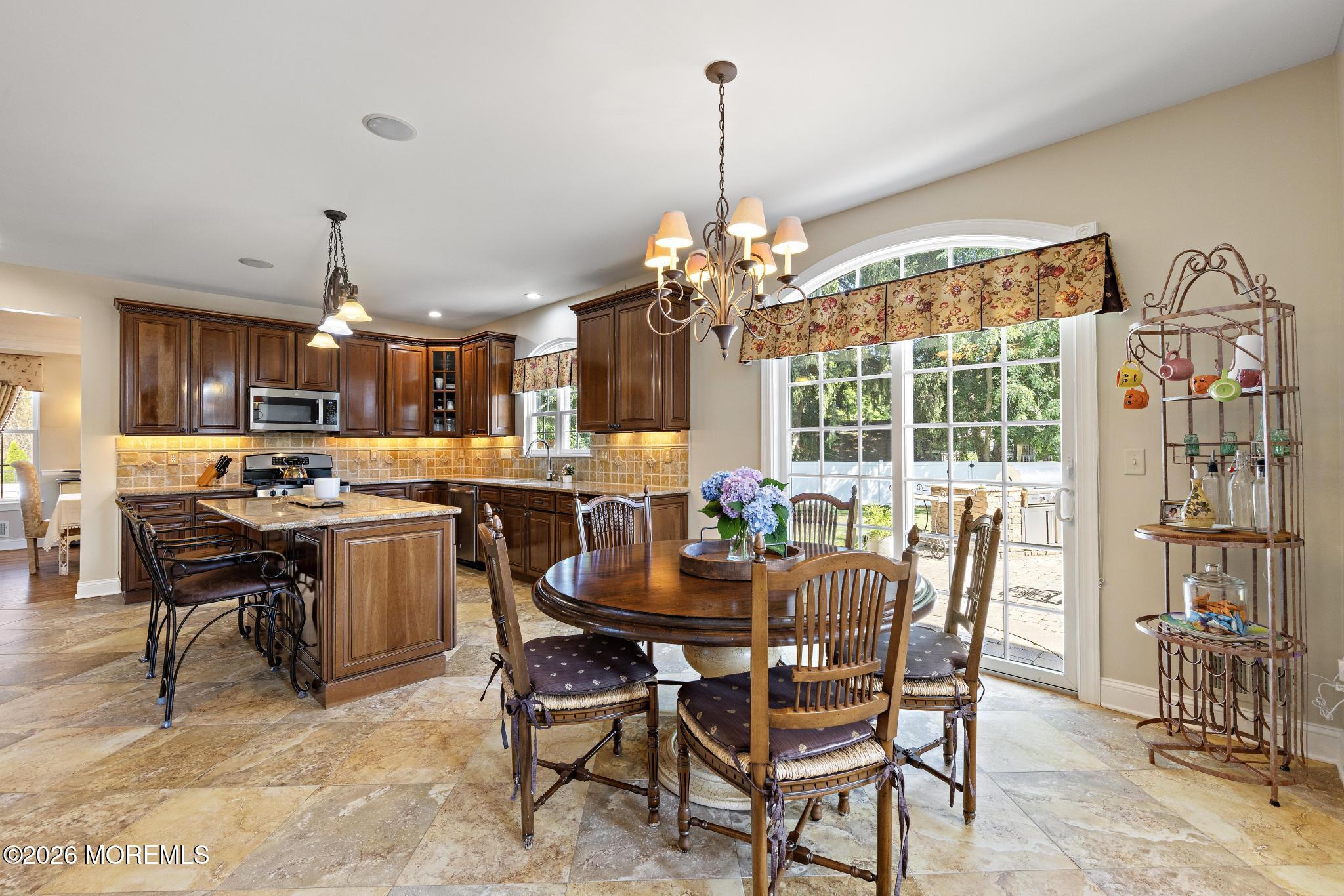 23 Taylors Run Tinton Falls NJ 07712