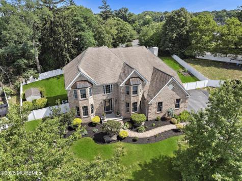 23 Taylors Run Tinton Falls NJ 07712