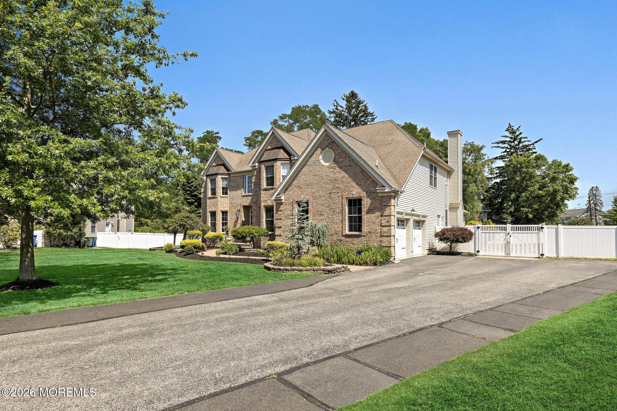 23 Taylors Run Tinton Falls NJ 07712