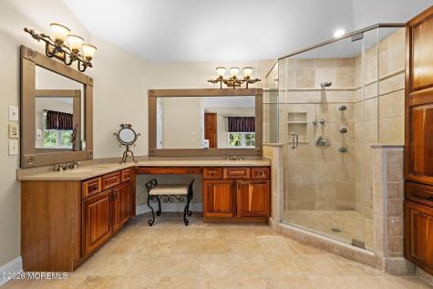 23 Taylors Run Tinton Falls NJ 07712