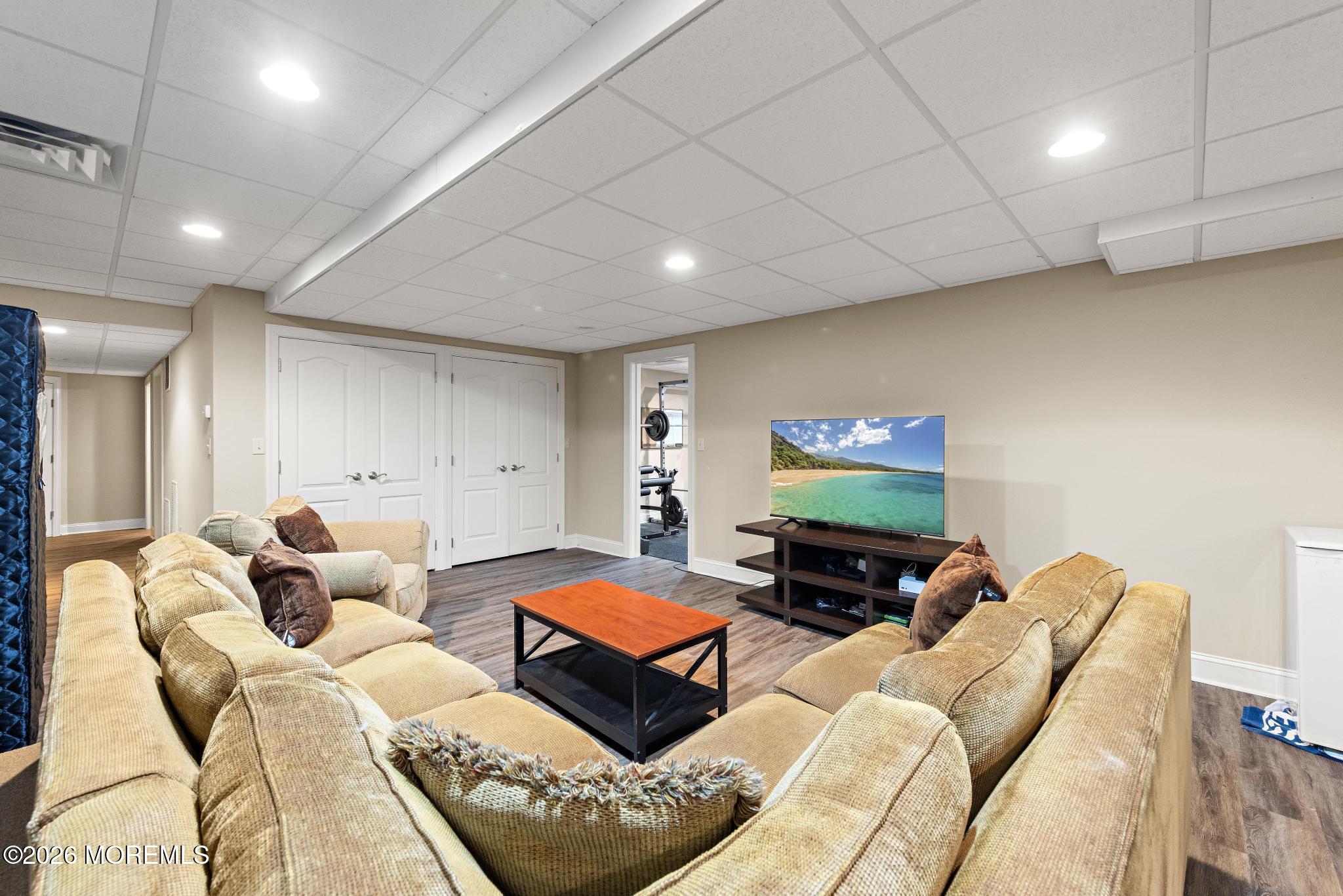 23 Taylors Run Tinton Falls NJ 07712