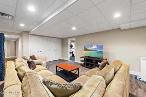23 Taylors Run Tinton Falls NJ 07712