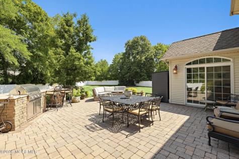 23 Taylors Run Tinton Falls NJ 07712