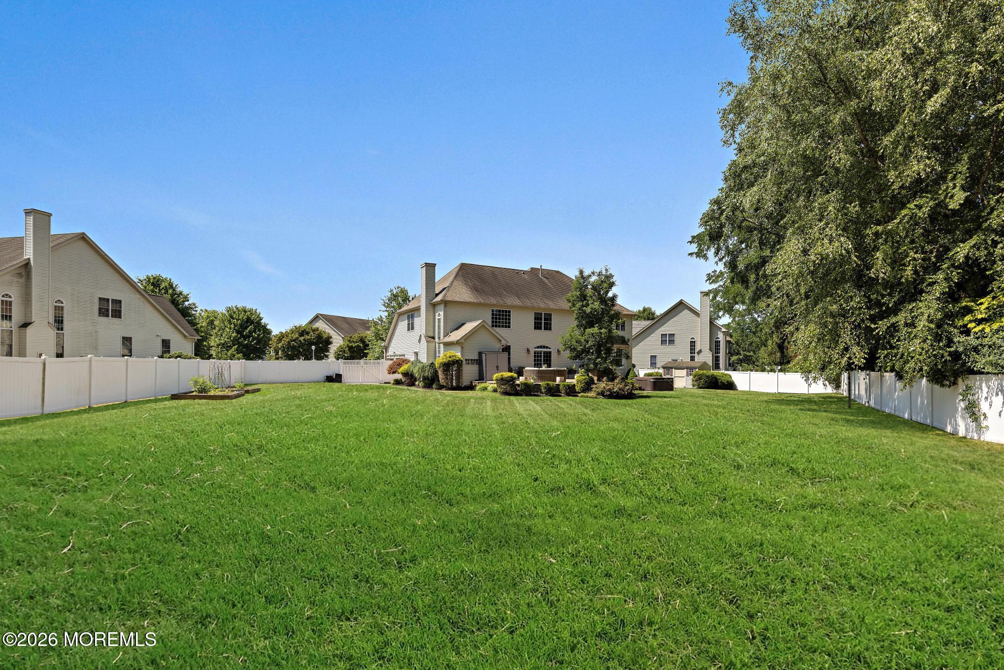 23 Taylors Run Tinton Falls NJ 07712
