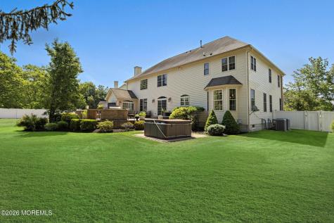 23 Taylors Run Tinton Falls NJ 07712
