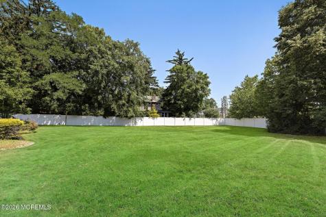 23 Taylors Run Tinton Falls NJ 07712