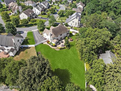 23 Taylors Run Tinton Falls NJ 07712