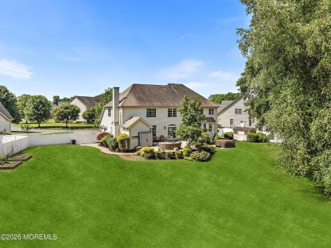 23 Taylors Run Tinton Falls NJ 07712