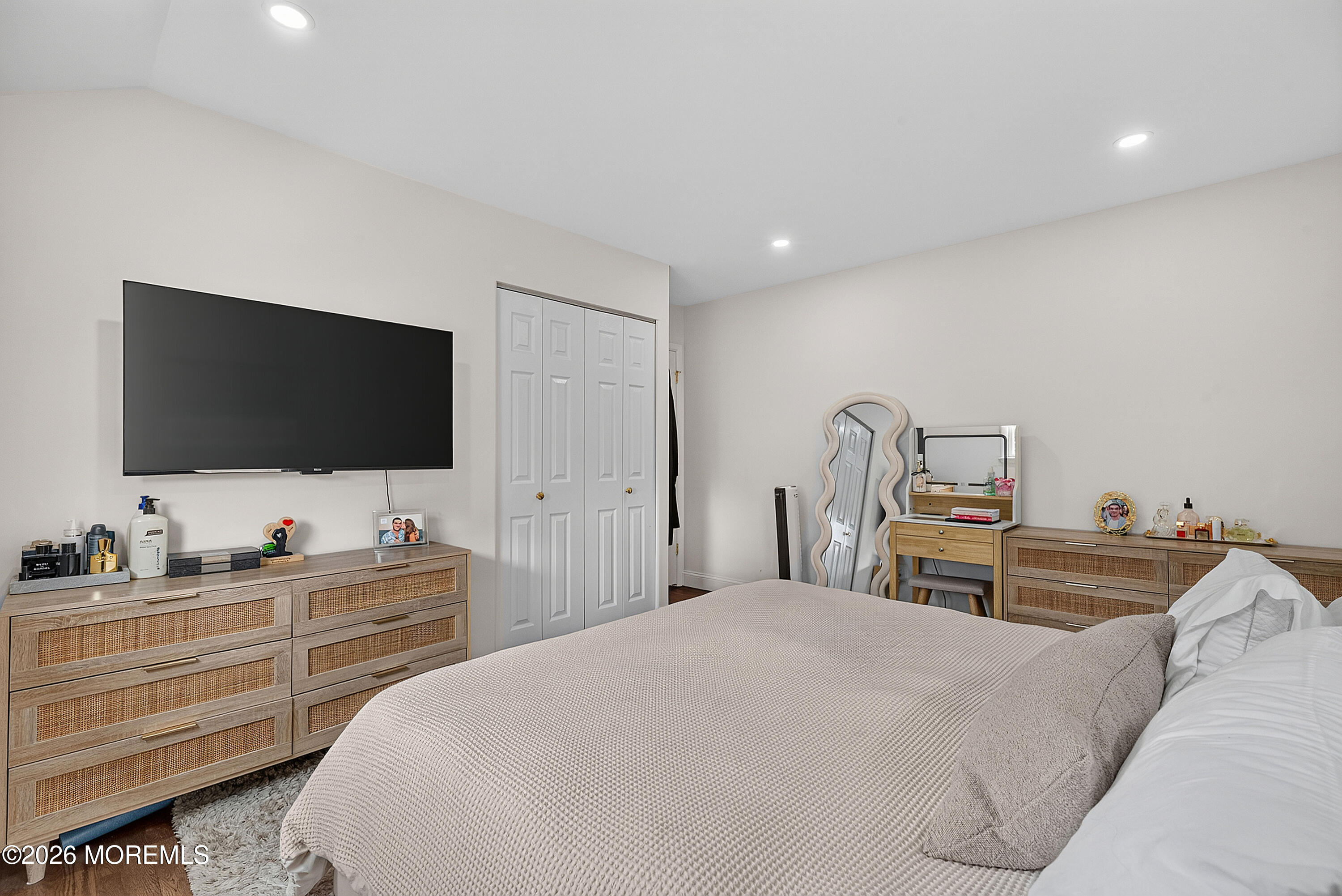 31 Peach Tree Road Oakhurst NJ 07755