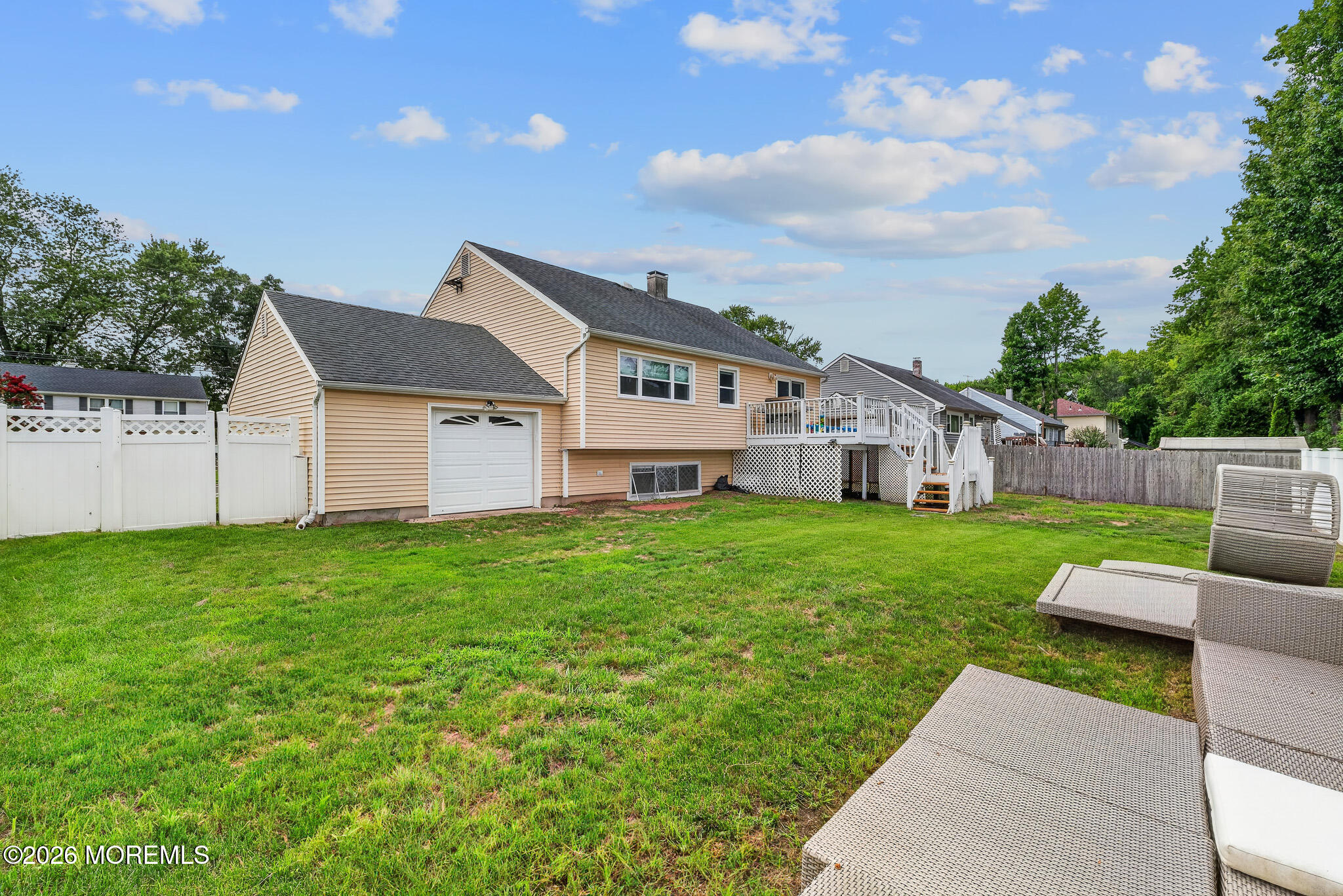 31 Peach Tree Road Oakhurst NJ 07755