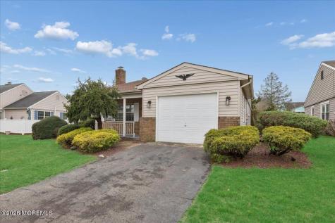 15 Buckingham Drive N Manchester NJ 08759