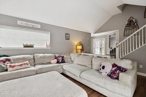 12 Crest Road Jackson NJ 08527