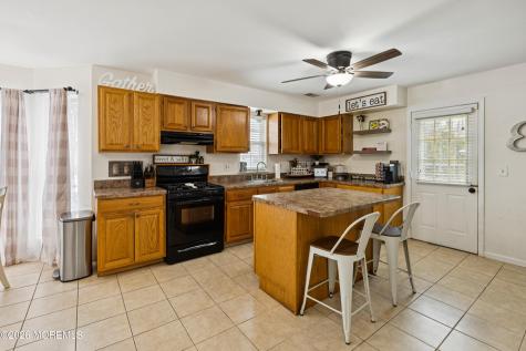 12 Crest Road Jackson NJ 08527