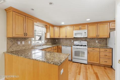 352 Silver Bay Road Toms River NJ 08753