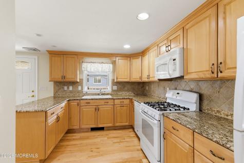 352 Silver Bay Road Toms River NJ 08753