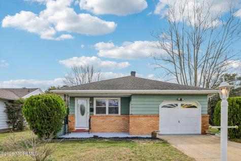 13 Barbados Drive S Toms River NJ 08757