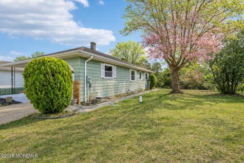 13 Barbados Drive S Toms River NJ 08757