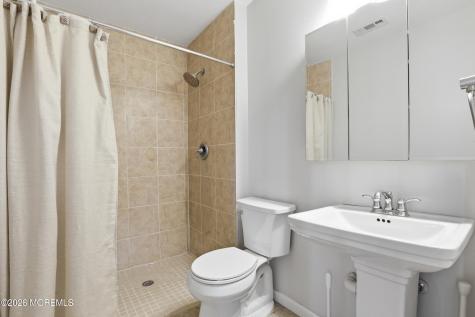 5 Berkshire Drive Howell NJ 07731