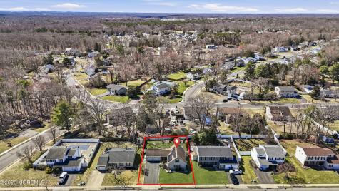 5 Berkshire Drive Howell NJ 07731