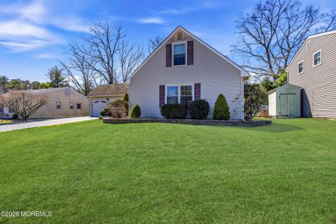 5 Berkshire Drive Howell NJ 07731