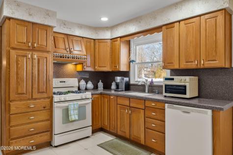 639 Tennent Road Manalapan NJ 07726