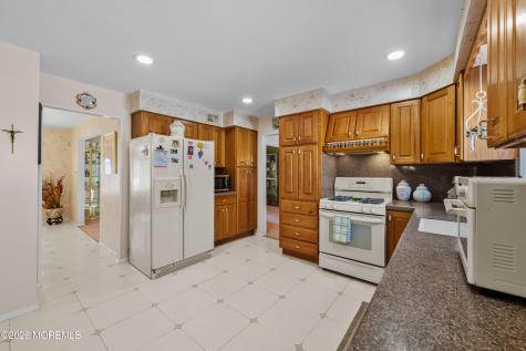 639 Tennent Road Manalapan NJ 07726