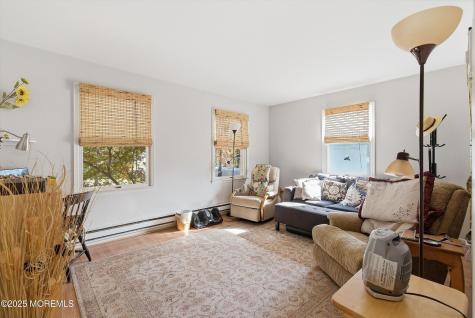 247 Serpentine Drive Bayville NJ 08721