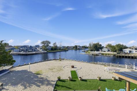 32 S Boston Drive Little Egg Harbor NJ 08087