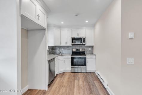 30 Easton Drive Whiting NJ 08759