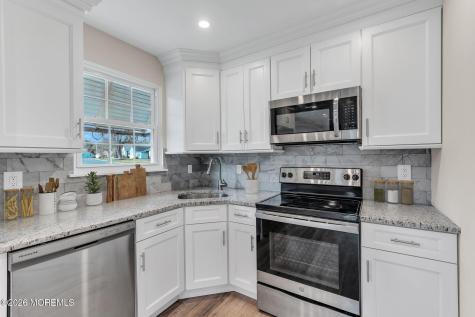 30 Easton Drive Whiting NJ 08759