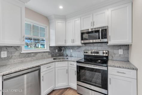 30 Easton Drive Whiting NJ 08759