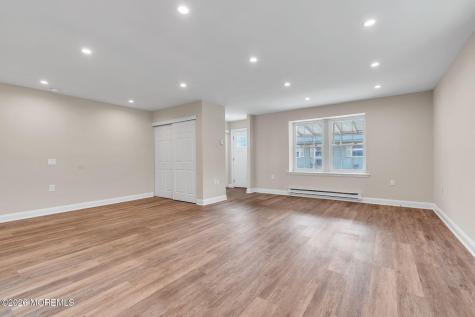 30 Easton Drive Whiting NJ 08759