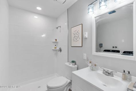 30 Easton Drive Whiting NJ 08759