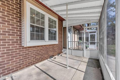 30 Easton Drive Whiting NJ 08759