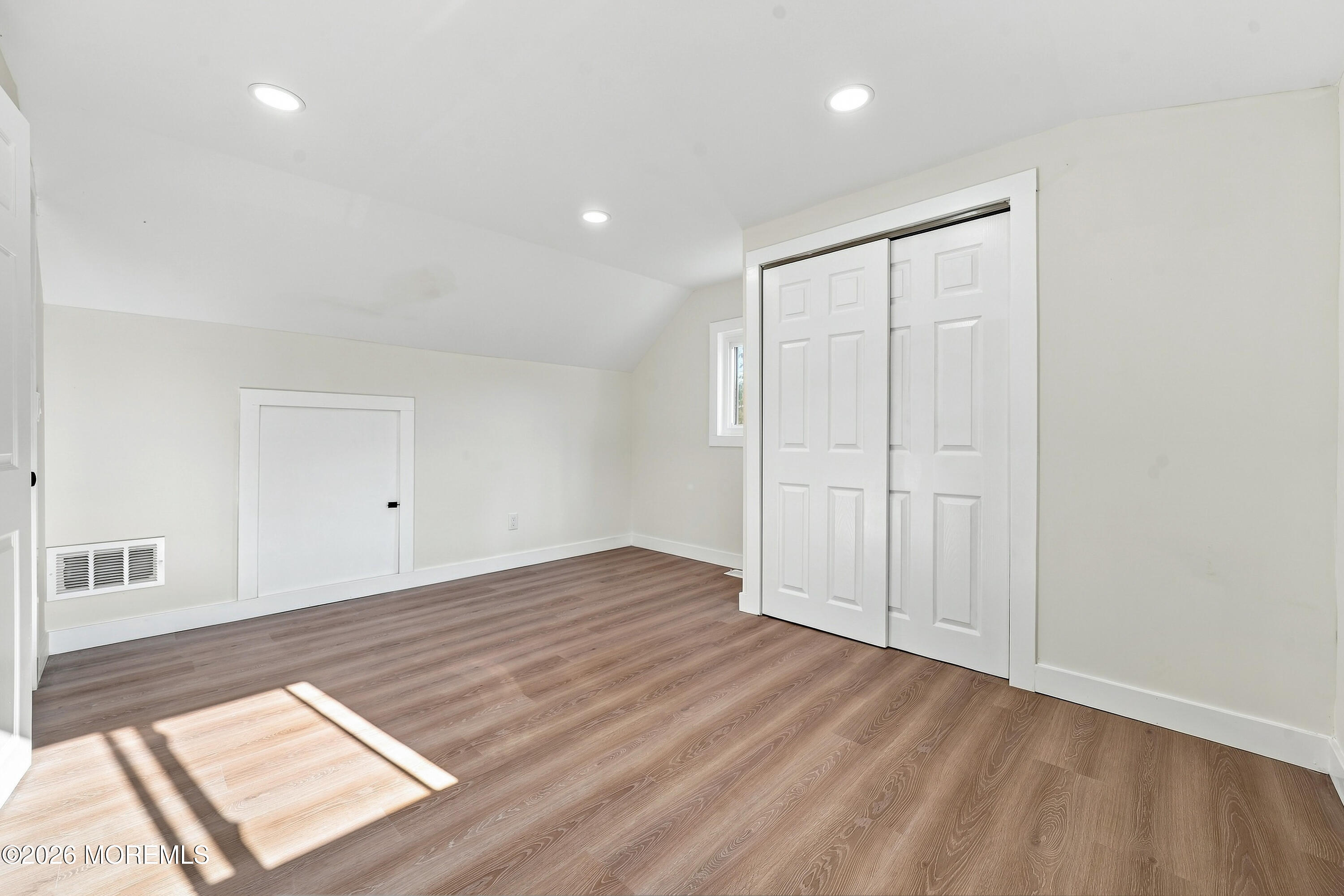 33 Glen Road Howell NJ 07731