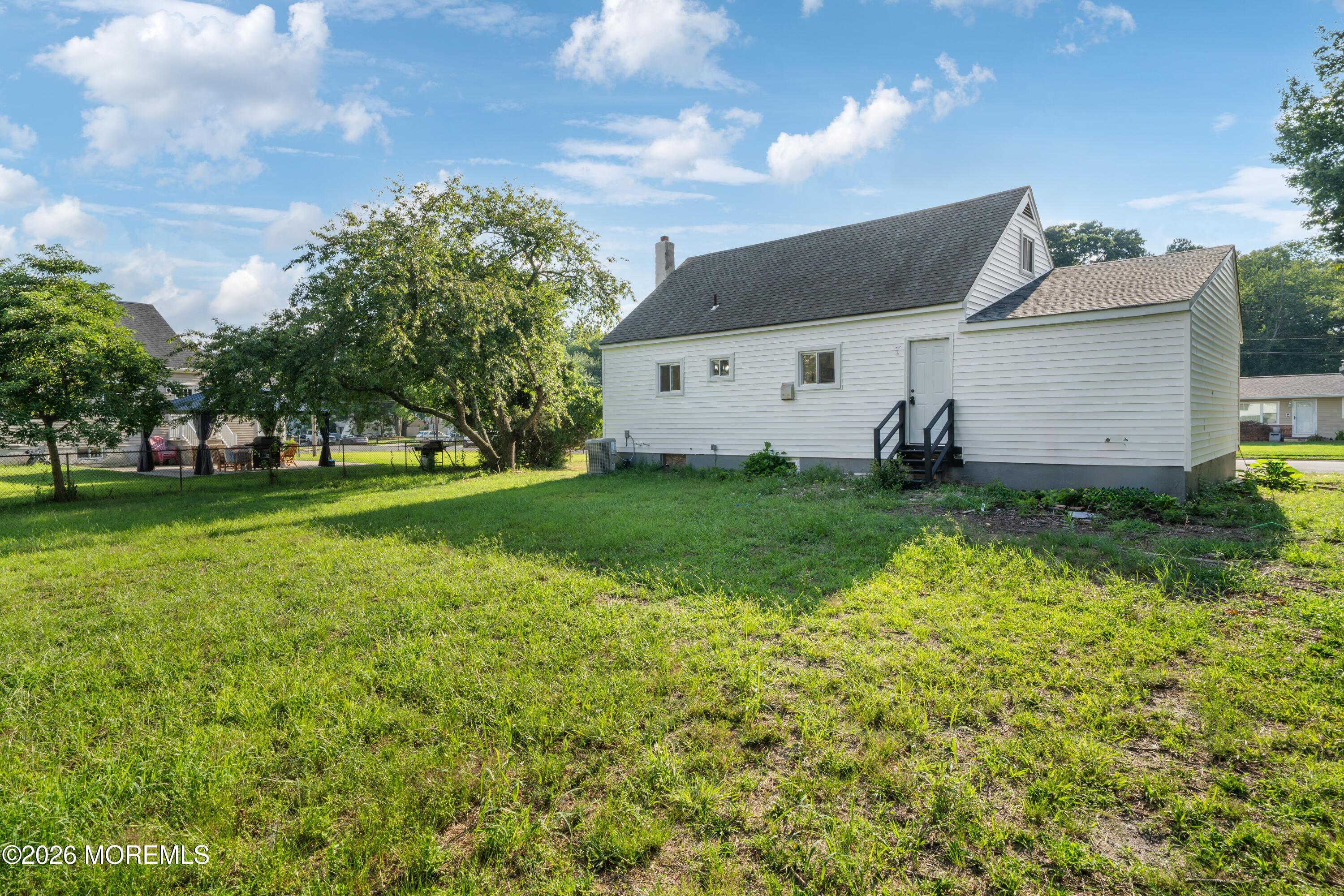 33 Glen Road Howell NJ 07731