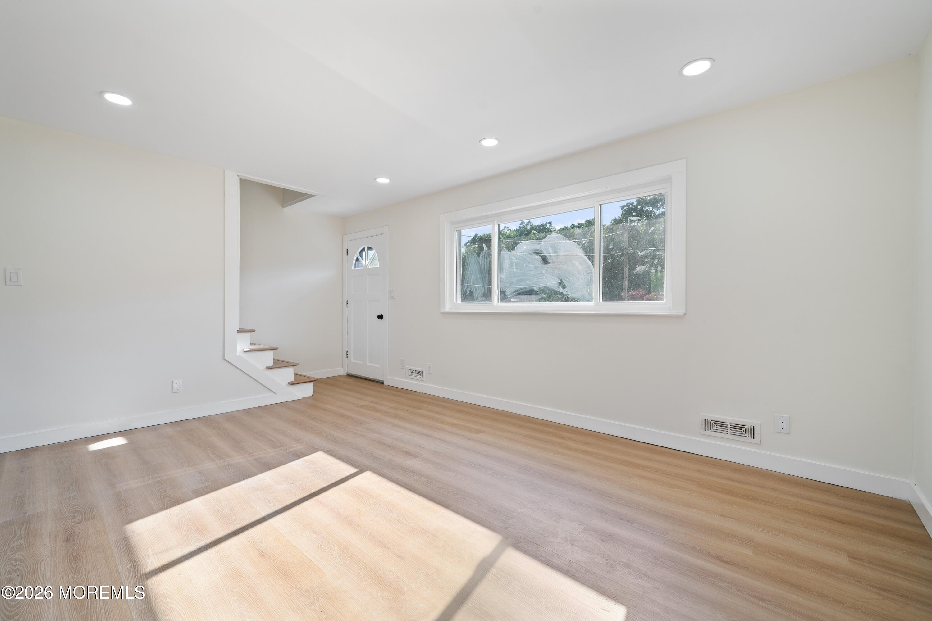 33 Glen Road Howell NJ 07731