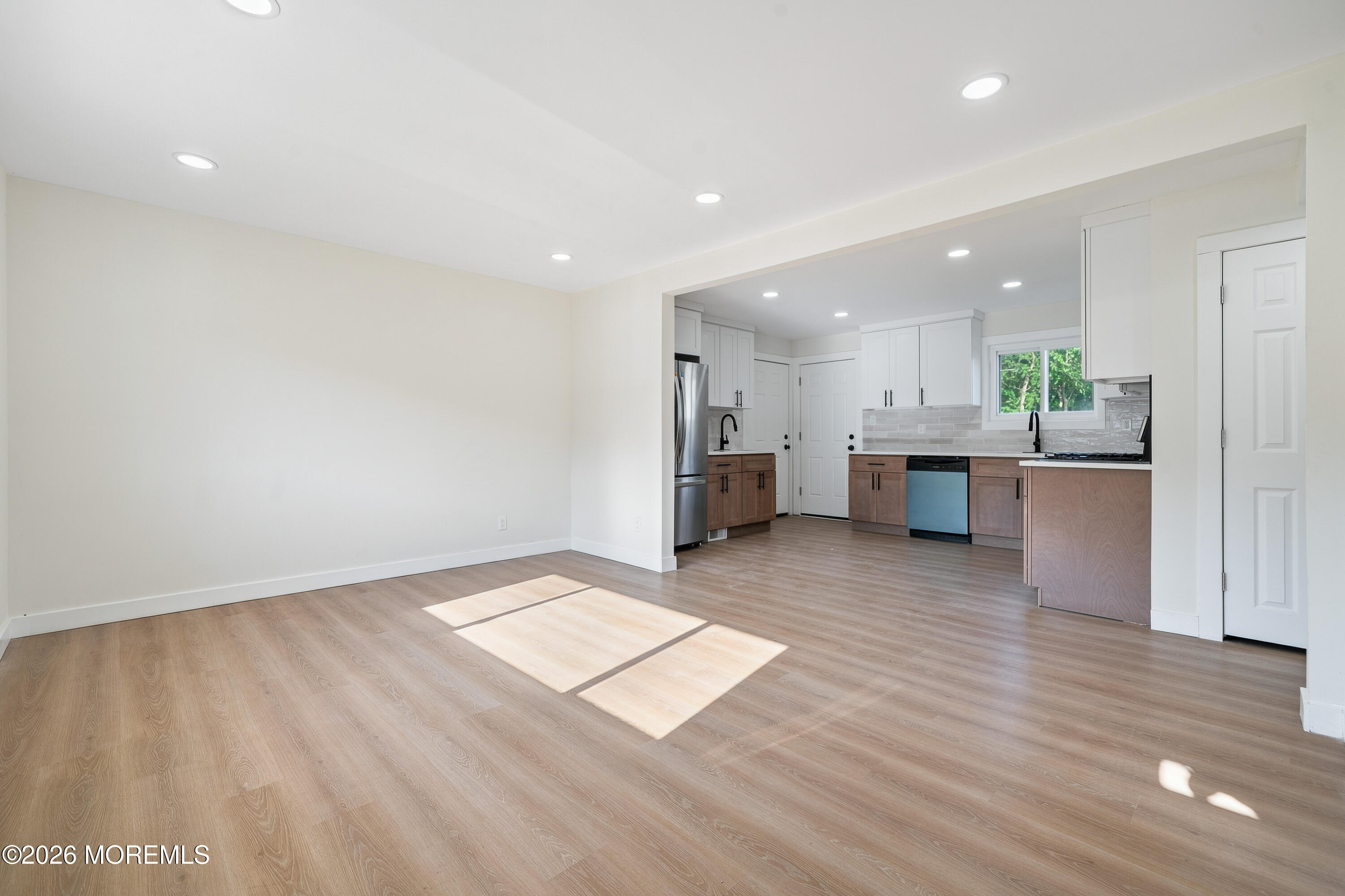 33 Glen Road Howell NJ 07731