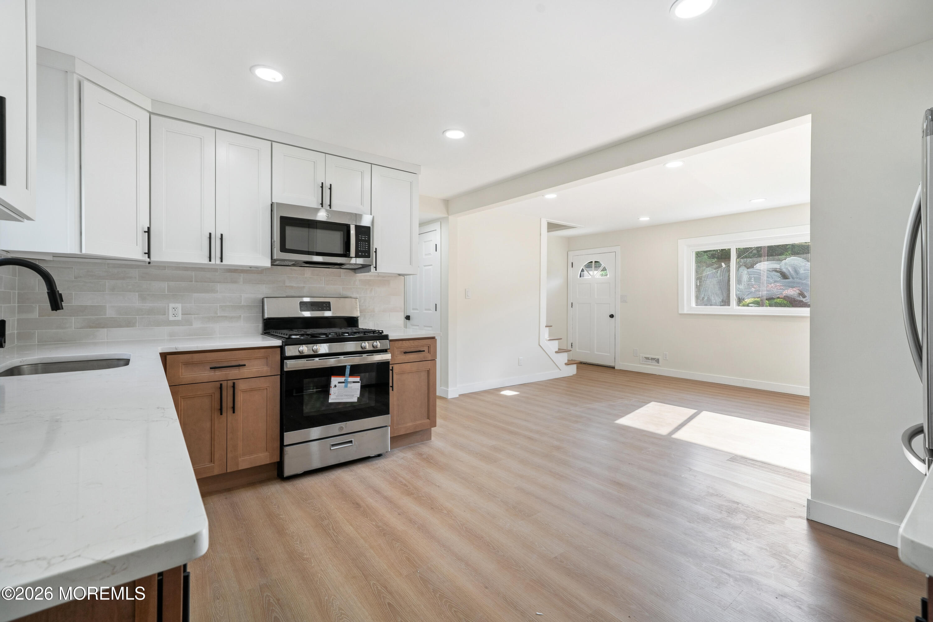 33 Glen Road Howell NJ 07731